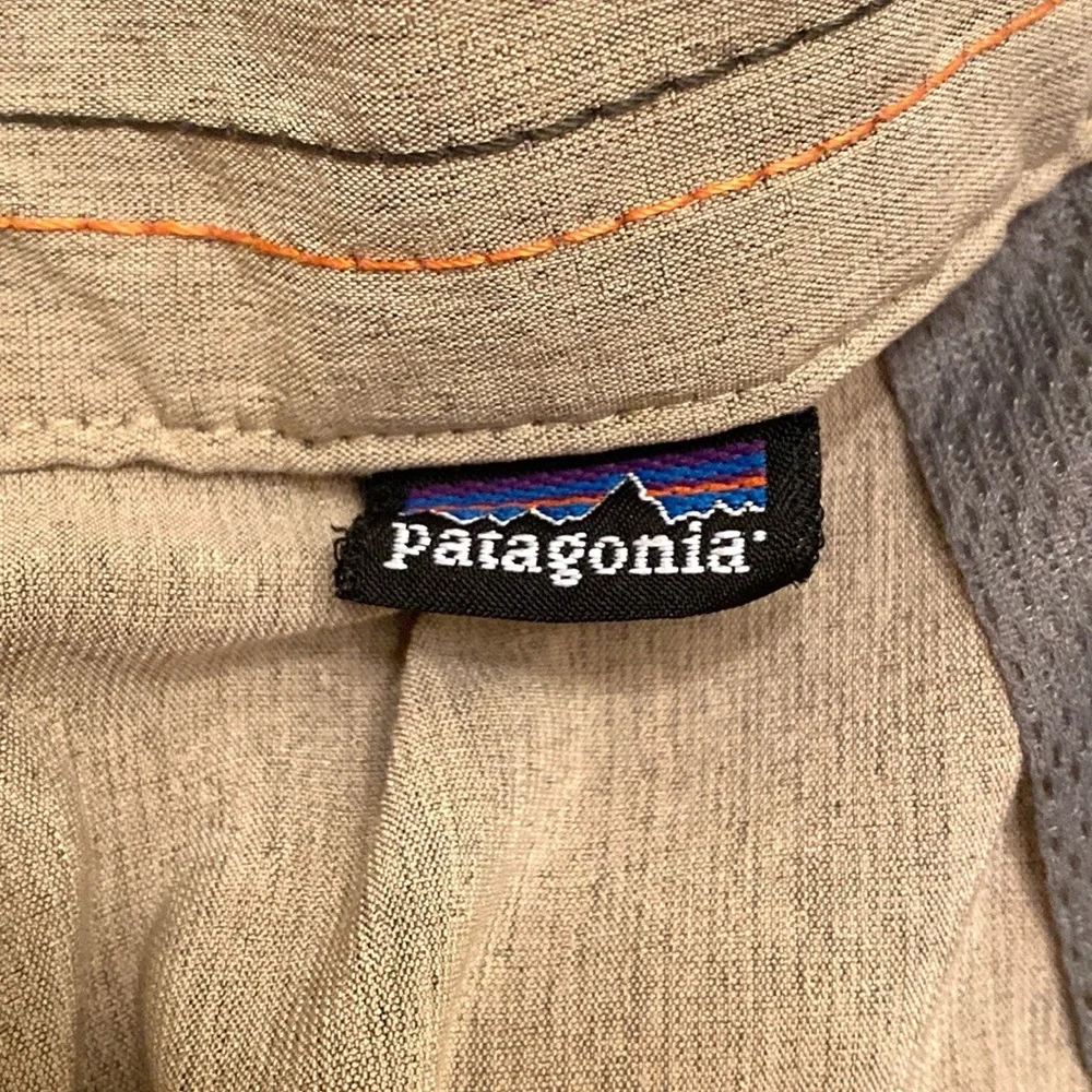 Patagonia Men’s Khaki Tan Size 38 Breathable Gorpcore Outdoor Casual Shorts
